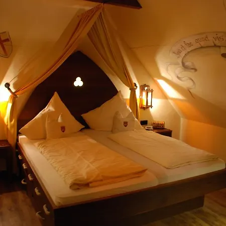 Mittelalterhotel-gaestehaus Rauchfang 3*