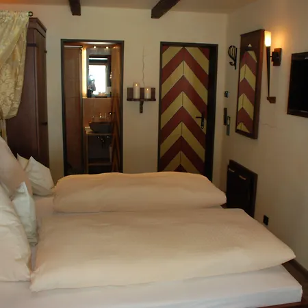 Mittelalterhotel-gaestehaus Rauchfang 3*